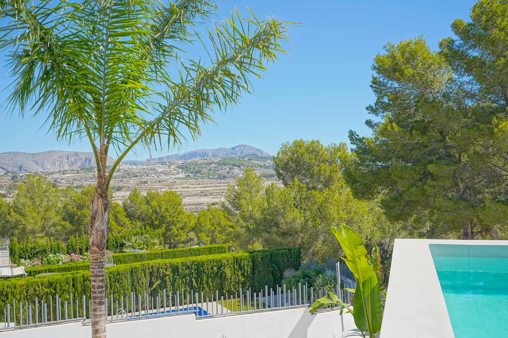 Wunderschöne 4-Zimmer-Villa mit Meerblick zu verkaufen in Moraira Benimeit