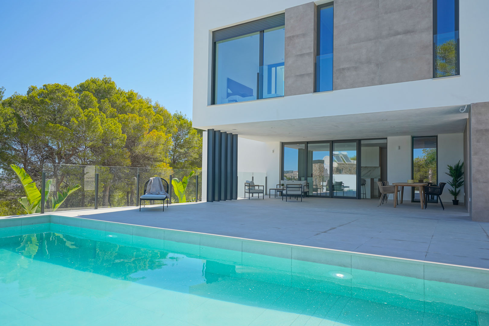 Wunderschöne 4-Zimmer-Villa mit Meerblick zu verkaufen in Moraira Benimeit