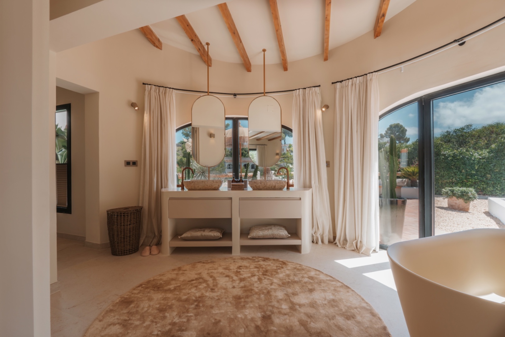 Luxury traditionnal 4 bed villa with Panoramic views for sale In Javea Arenal