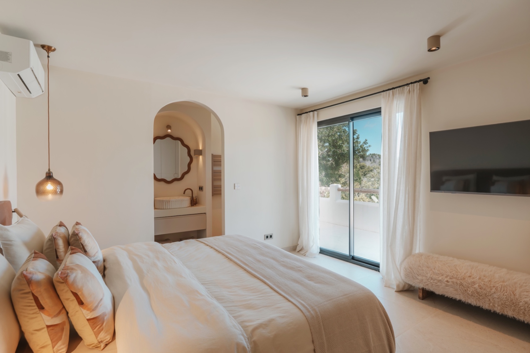Luxury traditionnal 4 bed villa with Panoramic views for sale In Javea Arenal