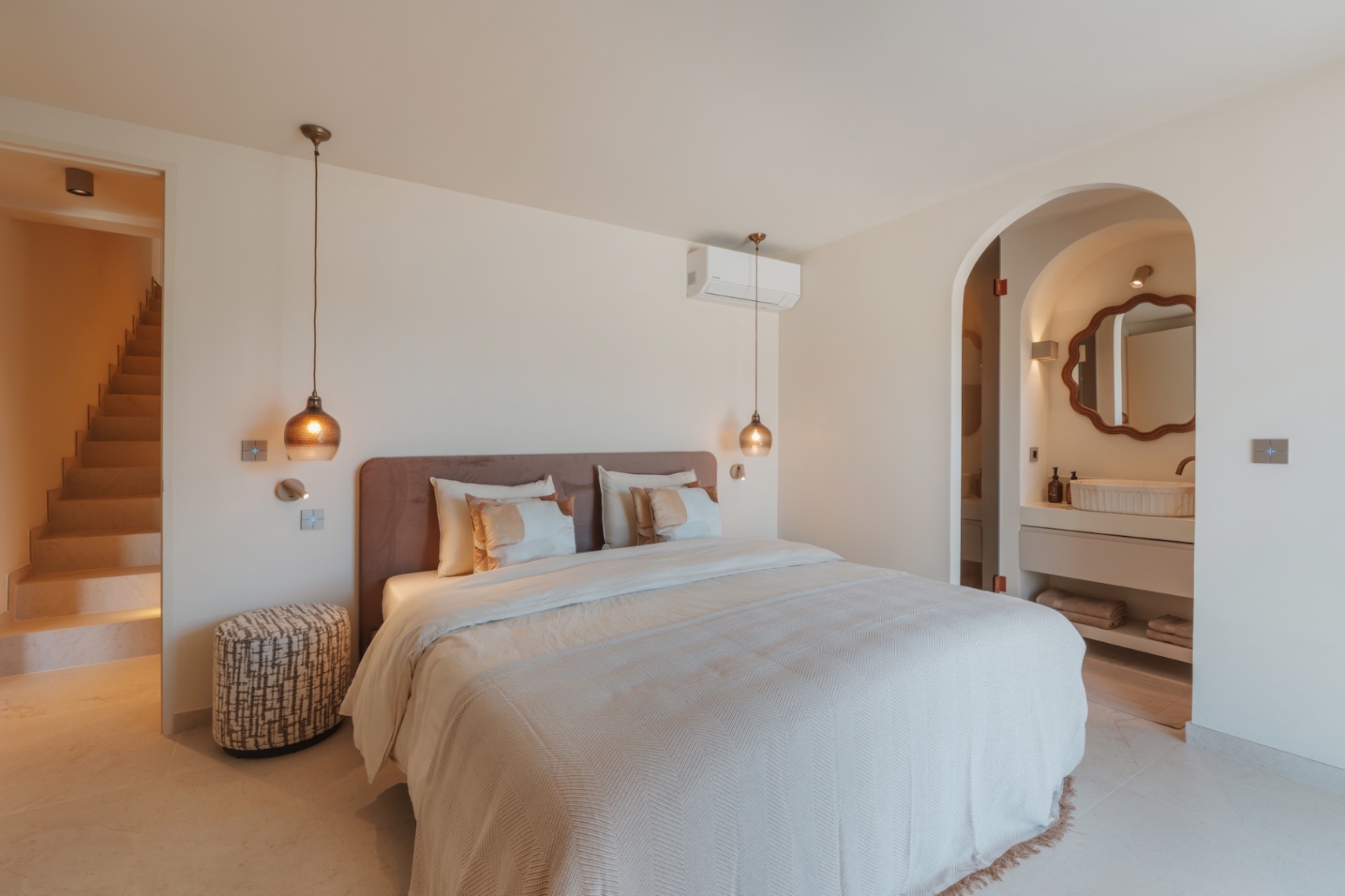 Luxury traditionnal 4 bed villa with Panoramic views for sale In Javea Arenal
