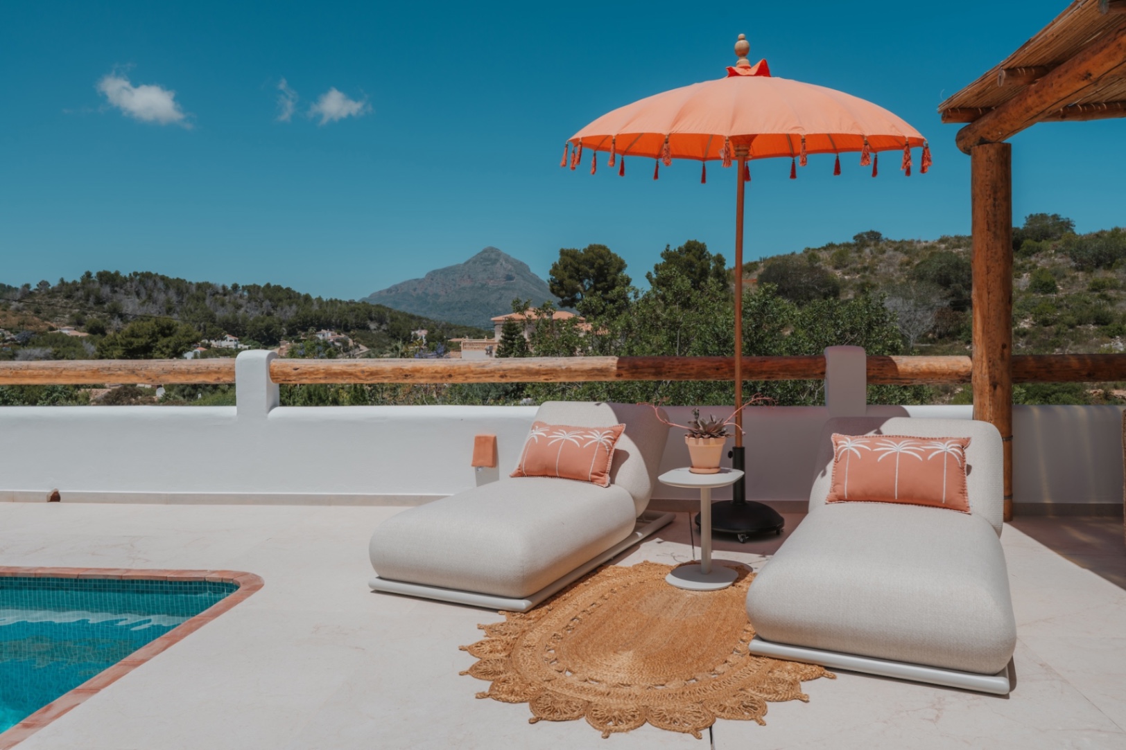 Luxury traditionnal 4 bed villa with Panoramic views for sale In Javea Arenal