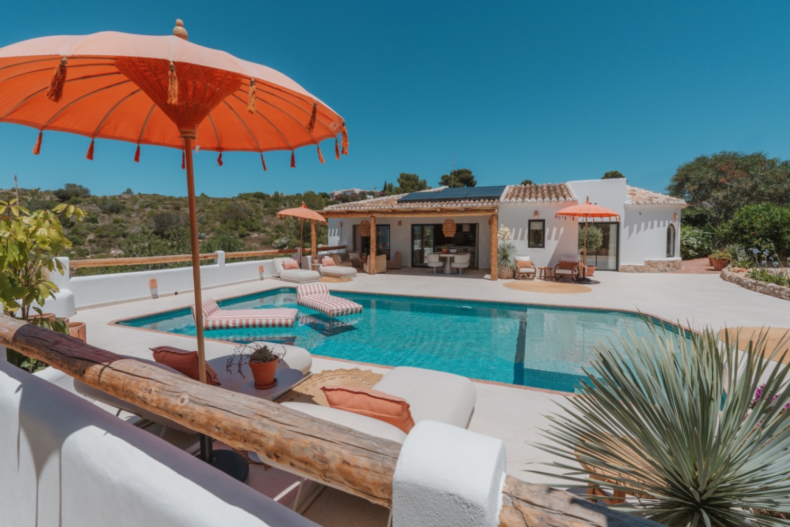 Luxury traditionnal 4 bed villa with Panoramic views for sale In Javea Arenal
