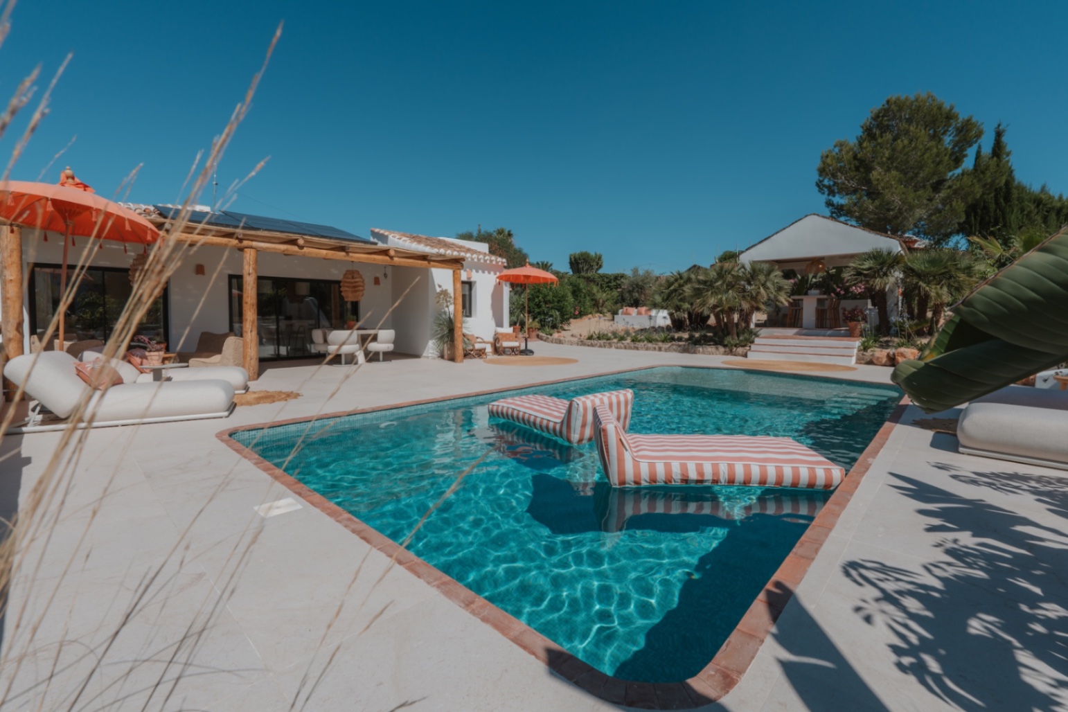 Luxury traditionnal 4 bed villa with Panoramic views for sale In Javea Arenal