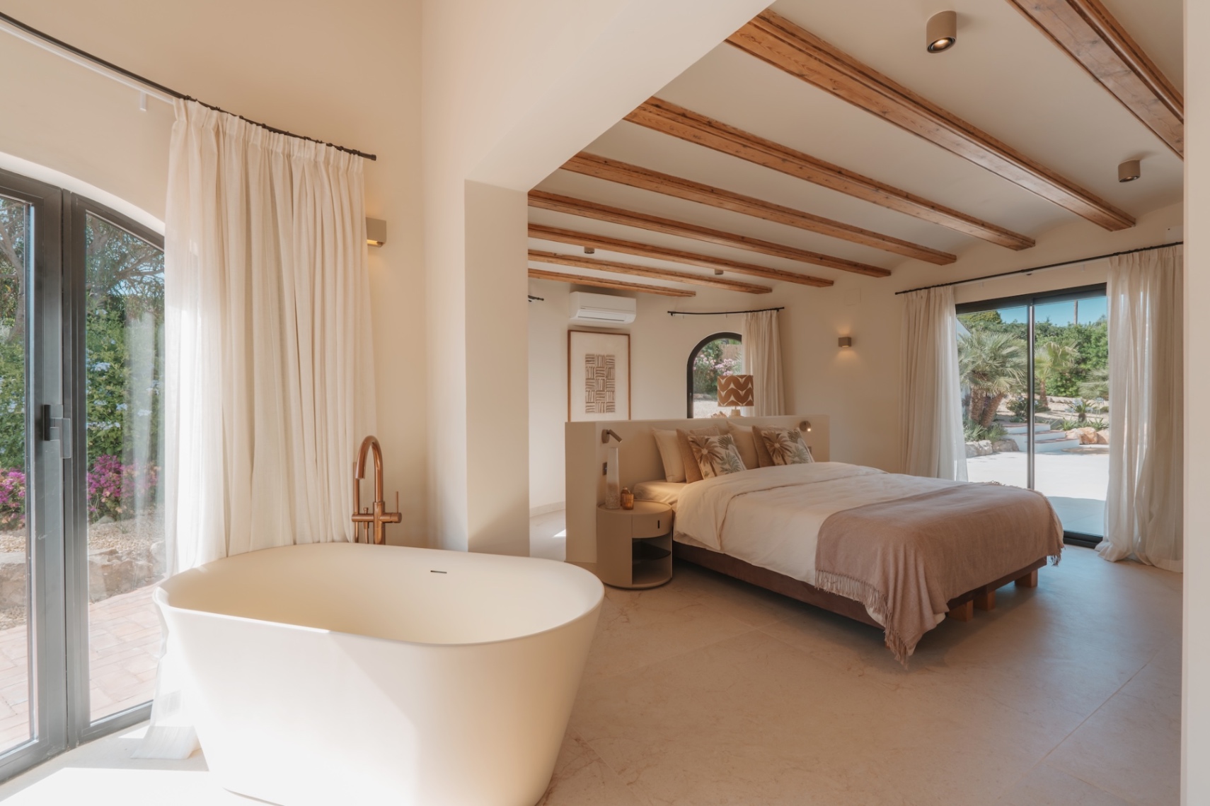 Luxury traditionnal 4 bed villa with Panoramic views for sale In Javea Arenal