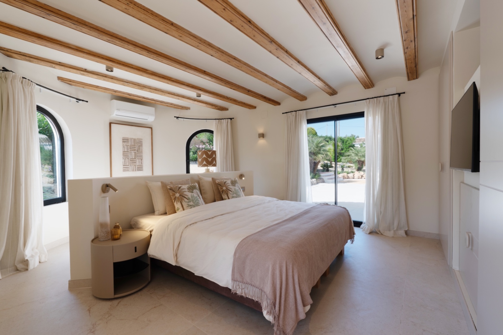 Luxury traditionnal 4 bed villa with Panoramic views for sale In Javea Arenal