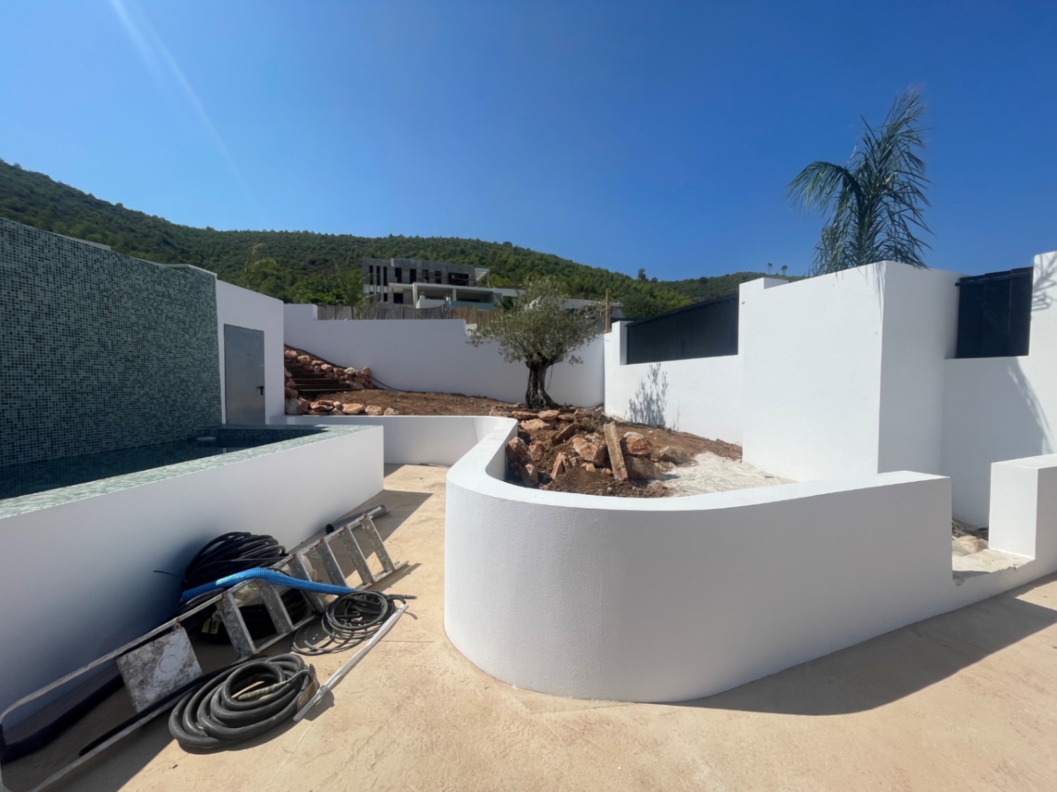 Villa de luxe avec 4 chambres et vues panoramiques à vendre à Javea