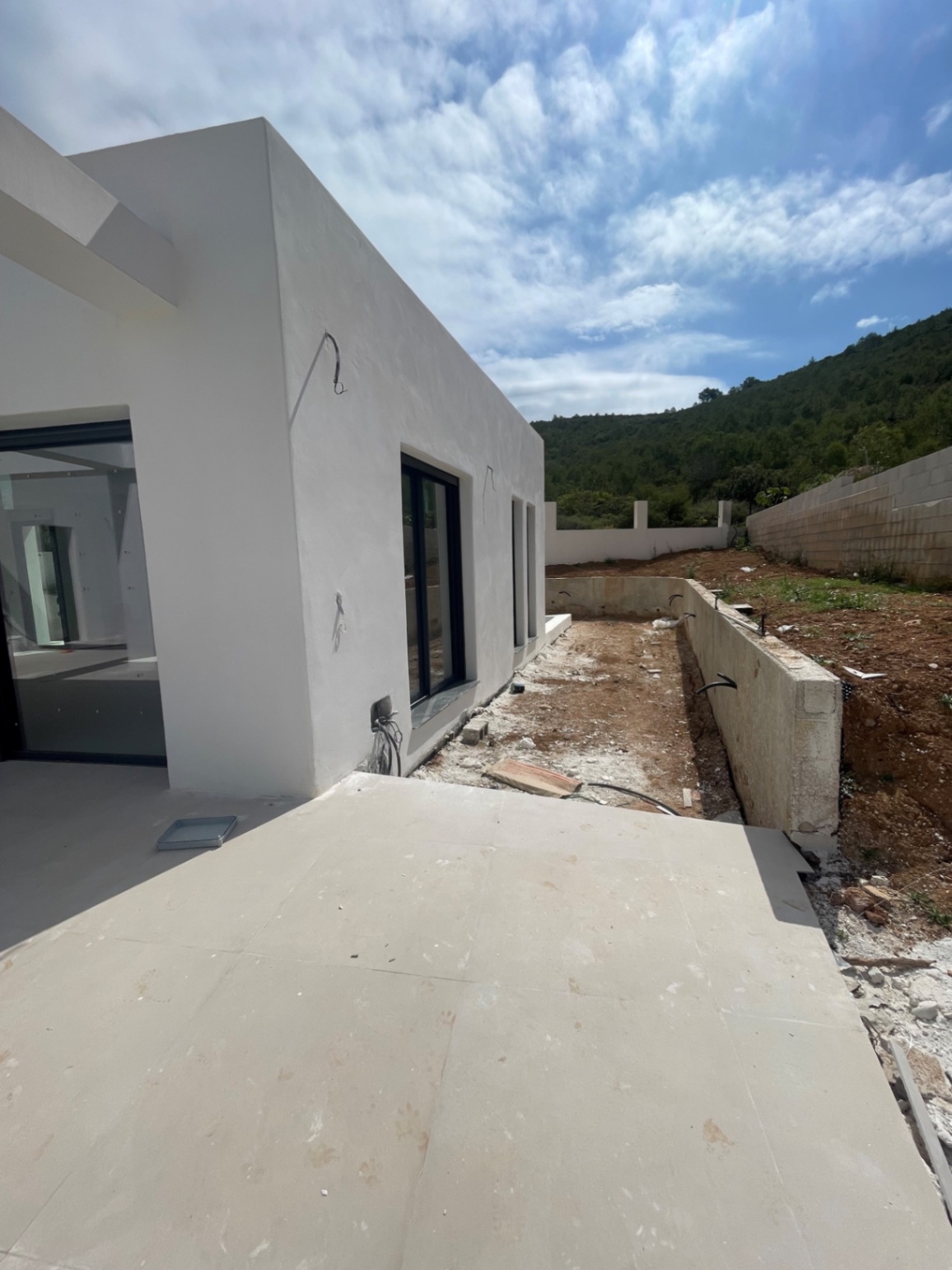Villa de luxe avec 4 chambres et vues panoramiques à vendre à Javea