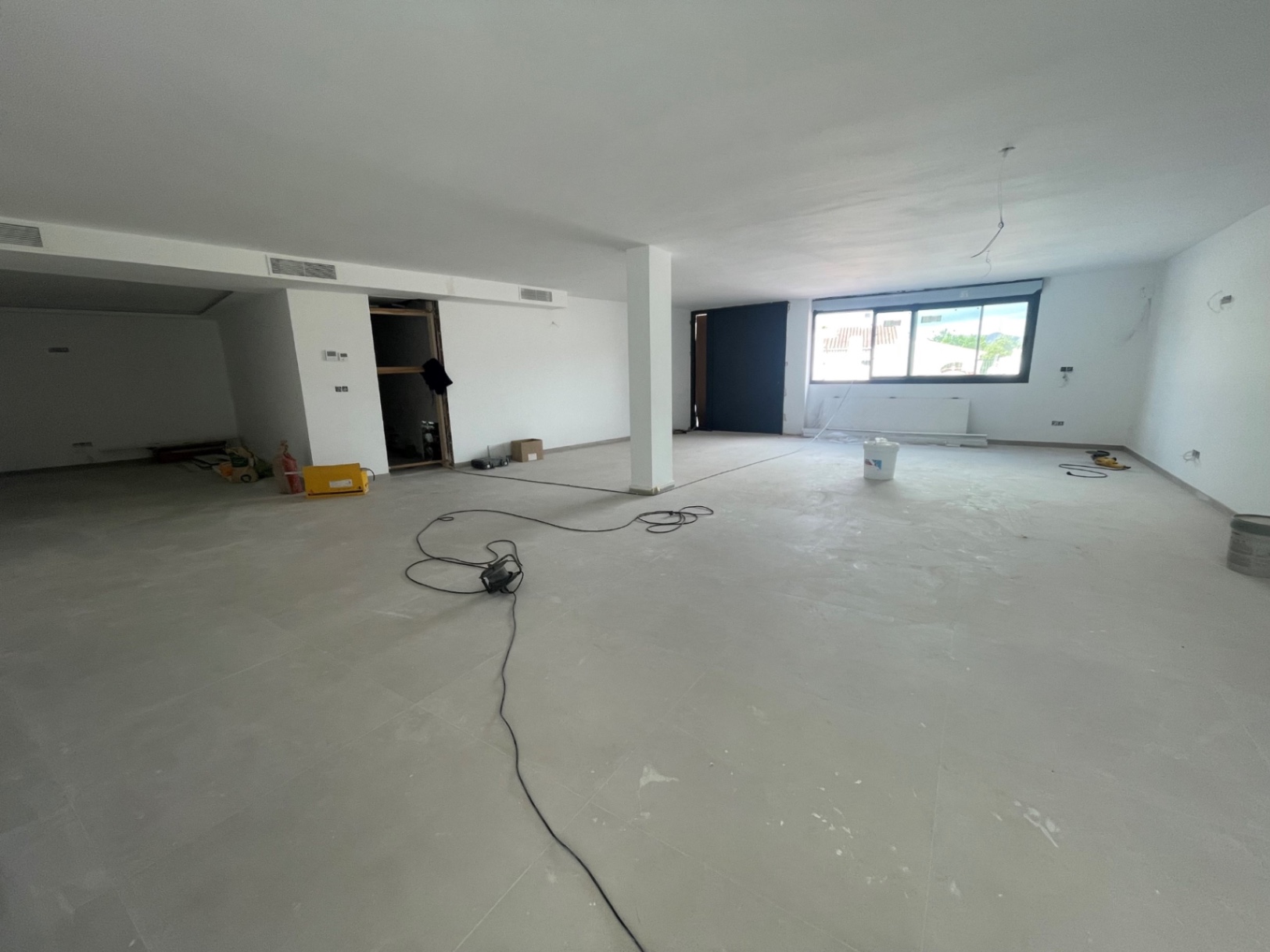 Villa de luxe avec 4 chambres et vues panoramiques à vendre à Javea
