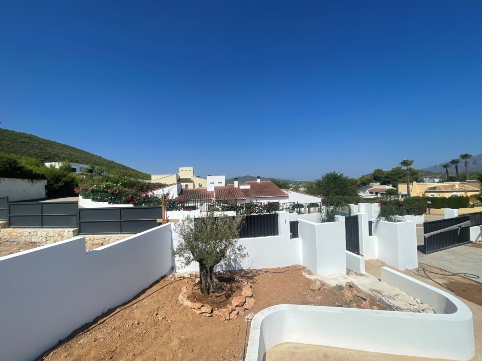 Villa de luxe avec 4 chambres et vues panoramiques à vendre à Javea