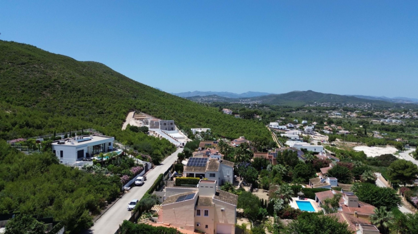 Villa de luxe avec 4 chambres et vues panoramiques à vendre à Javea