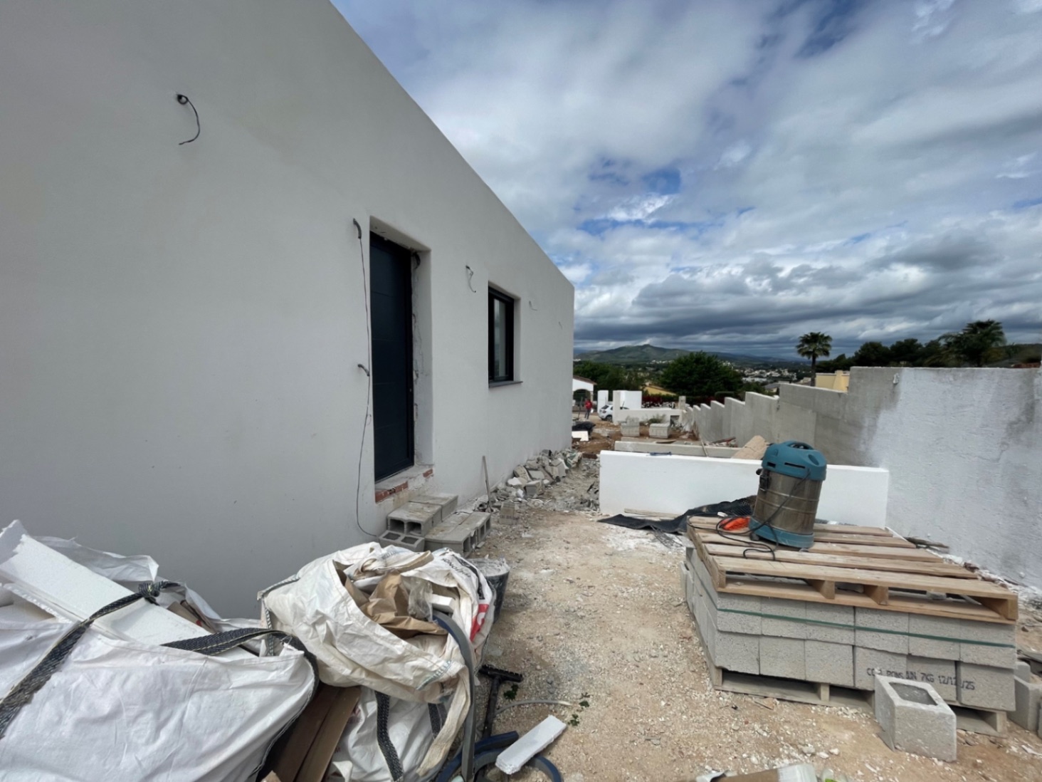Villa de luxe avec 4 chambres et vues panoramiques à vendre à Javea
