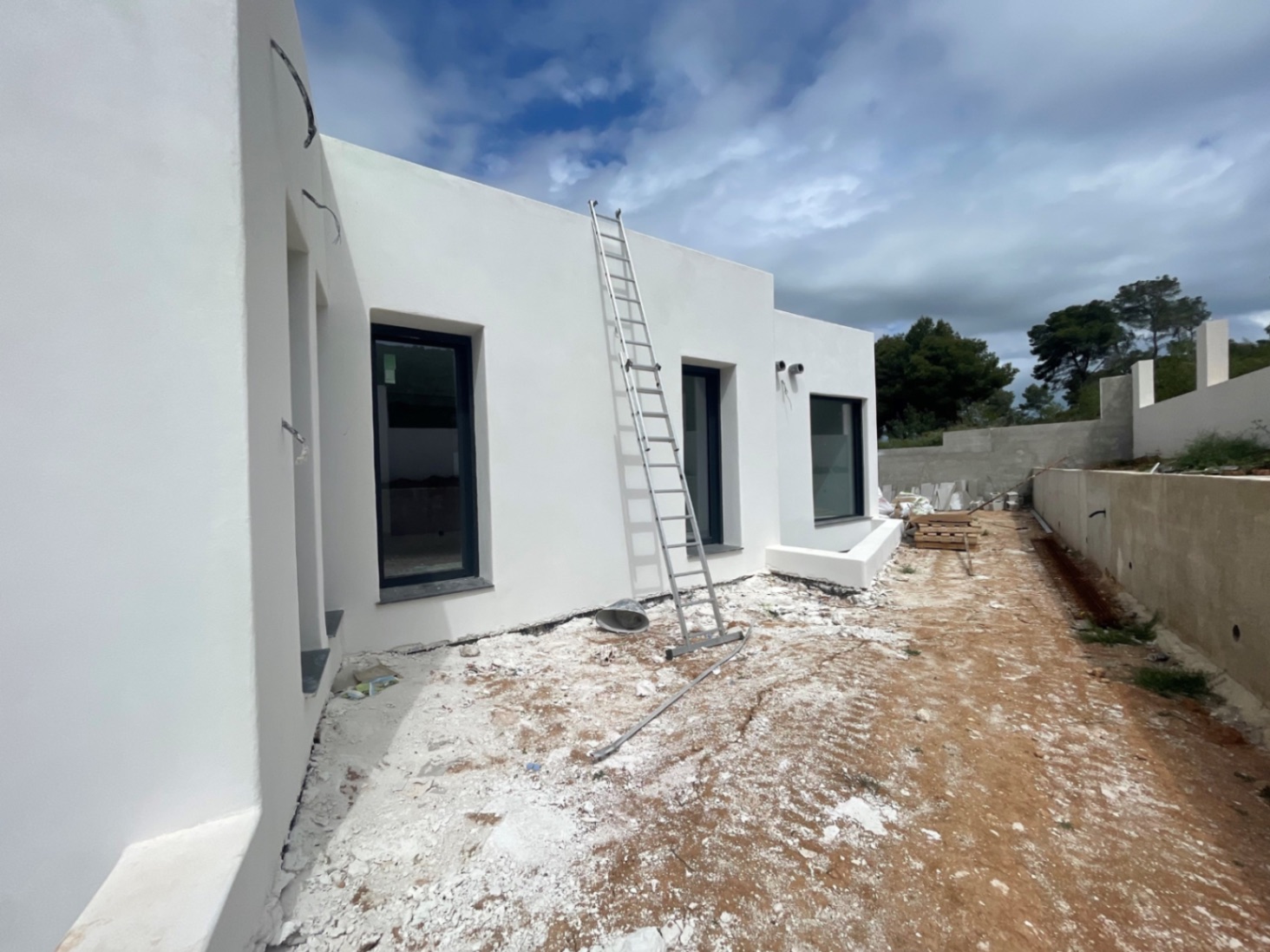 Villa de luxe avec 4 chambres et vues panoramiques à vendre à Javea