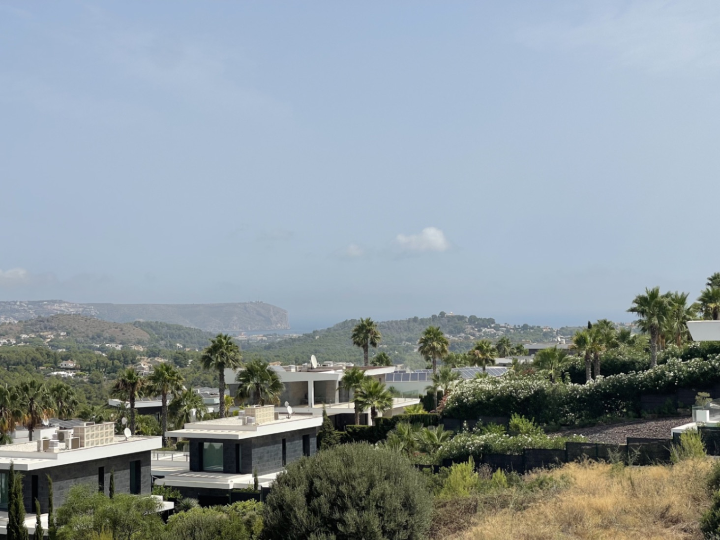 VILLA CONTEMPORAINE 5 CHAMBRES AVEC VUE SUR LA MER ET LA MONTAGNE - JÁVEA