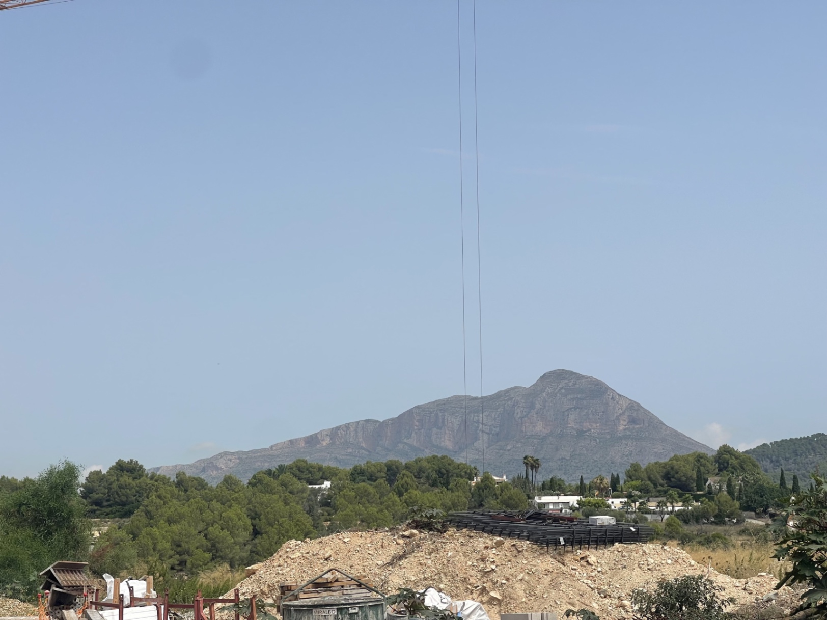 VILLA MÉDITERRANÉENNE CONTEMPORAINE AVEC VUES SUR LA MONTAGNE — MONTE OLIMPO, JÁVEA