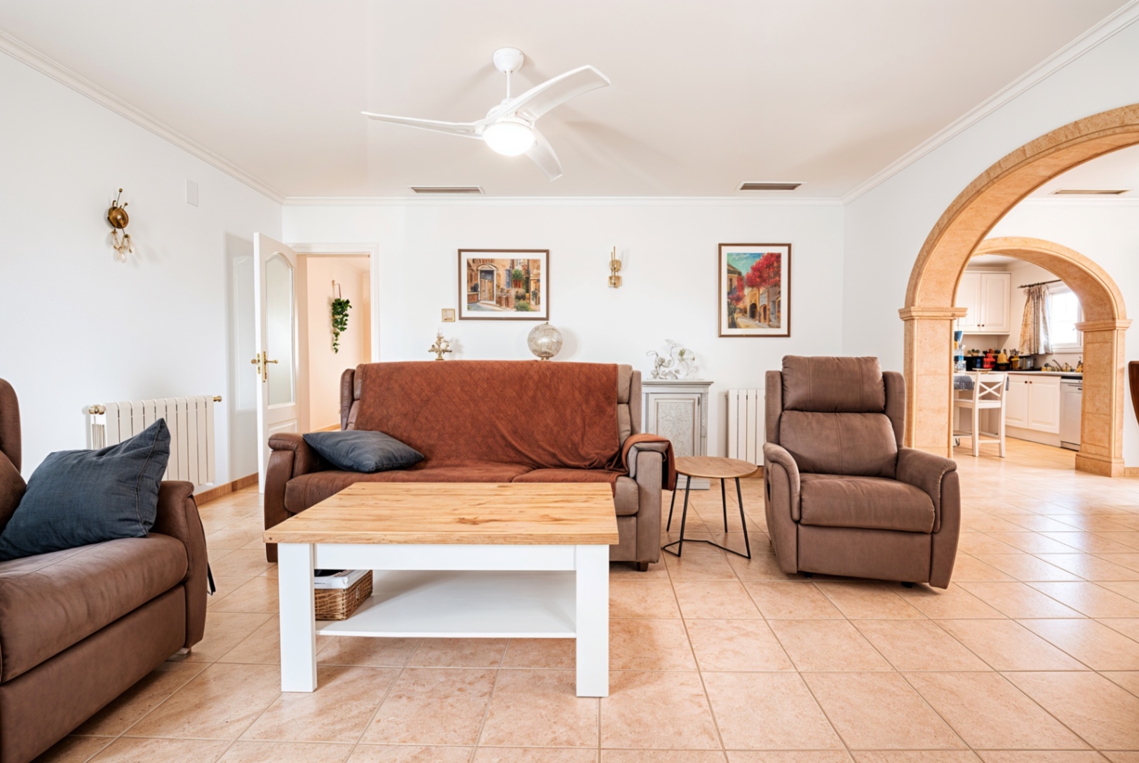 Retraite Méditerranéenne de 3 Chambres avec Vues sur la Mer et les Montagnes — Jávea