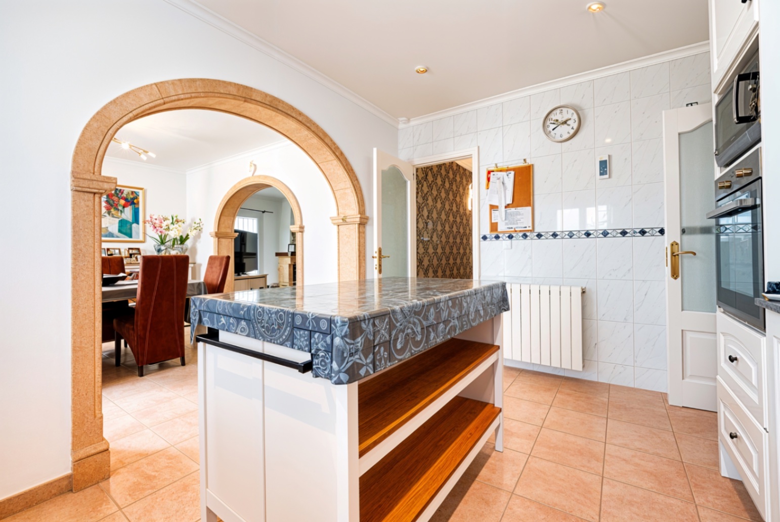 Retraite Méditerranéenne de 3 Chambres avec Vues sur la Mer et les Montagnes — Jávea