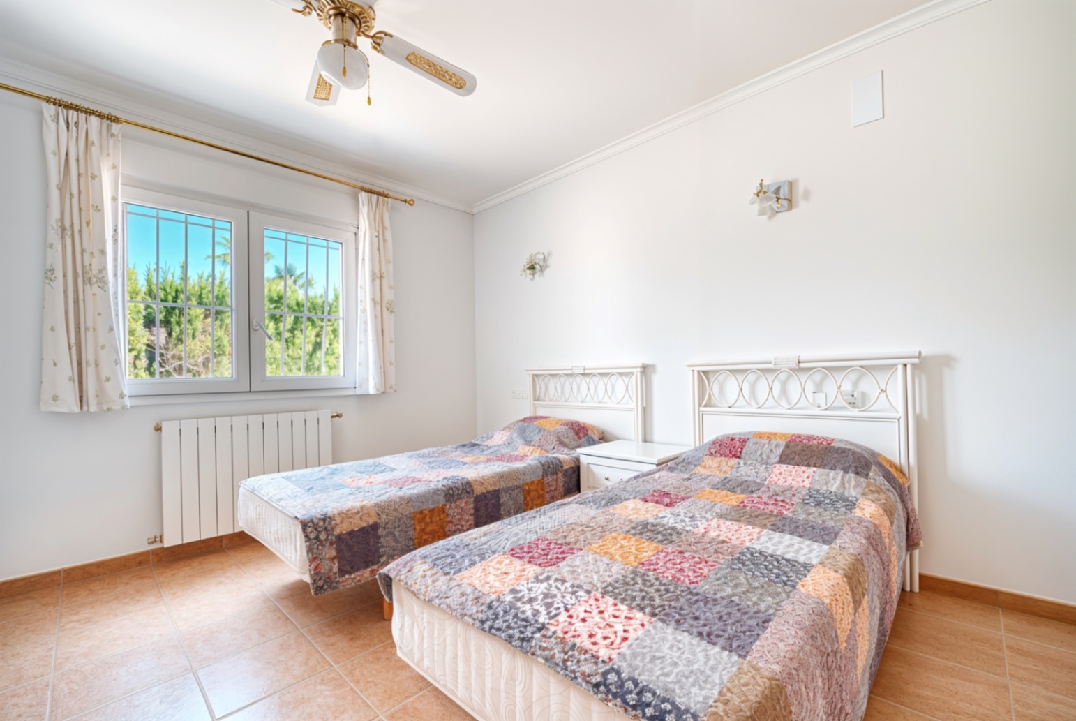 Retraite Méditerranéenne de 3 Chambres avec Vues sur la Mer et les Montagnes — Jávea