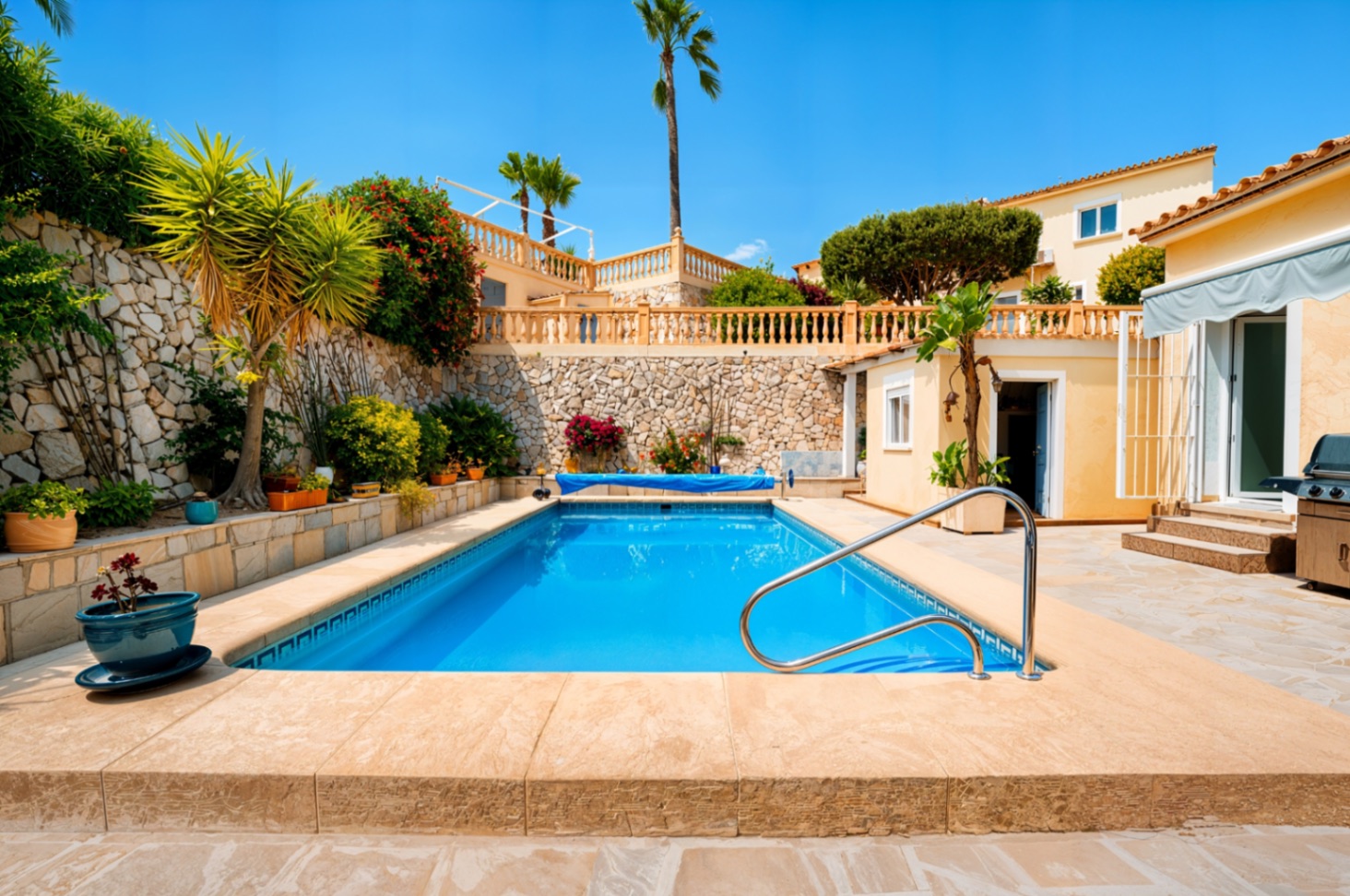 Retraite Méditerranéenne de 3 Chambres avec Vues sur la Mer et les Montagnes — Jávea