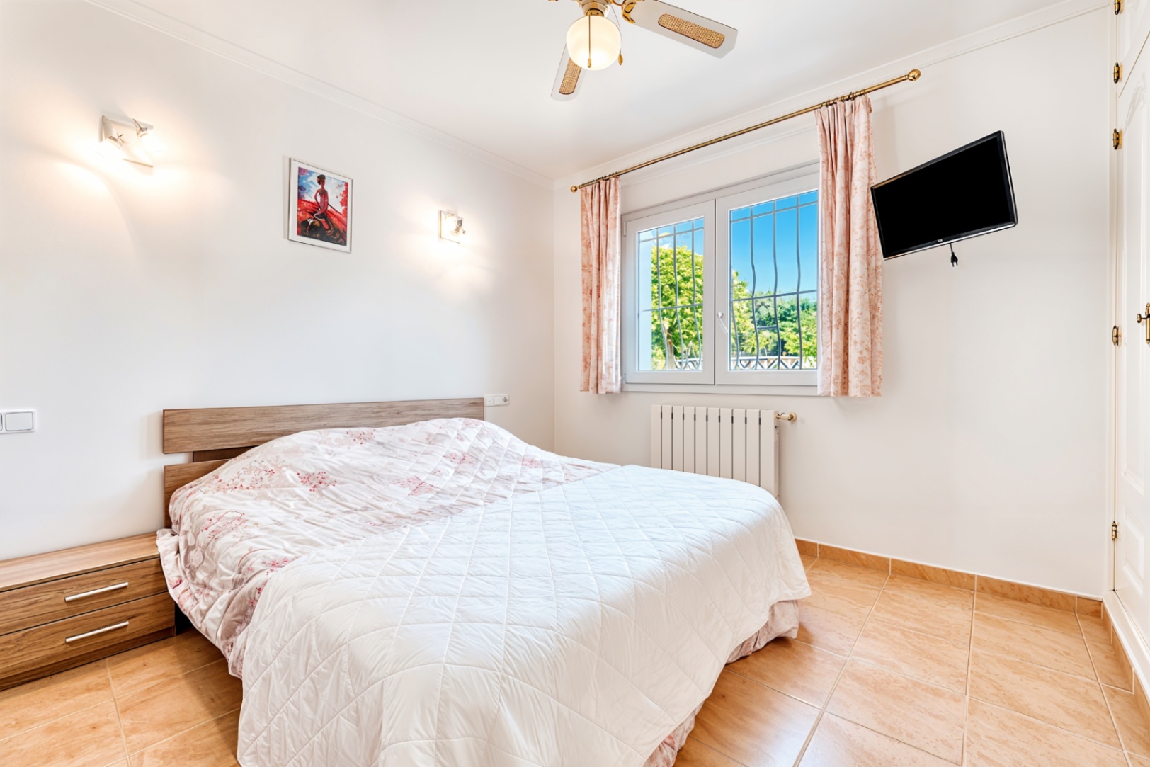 Retraite Méditerranéenne de 3 Chambres avec Vues sur la Mer et les Montagnes — Jávea