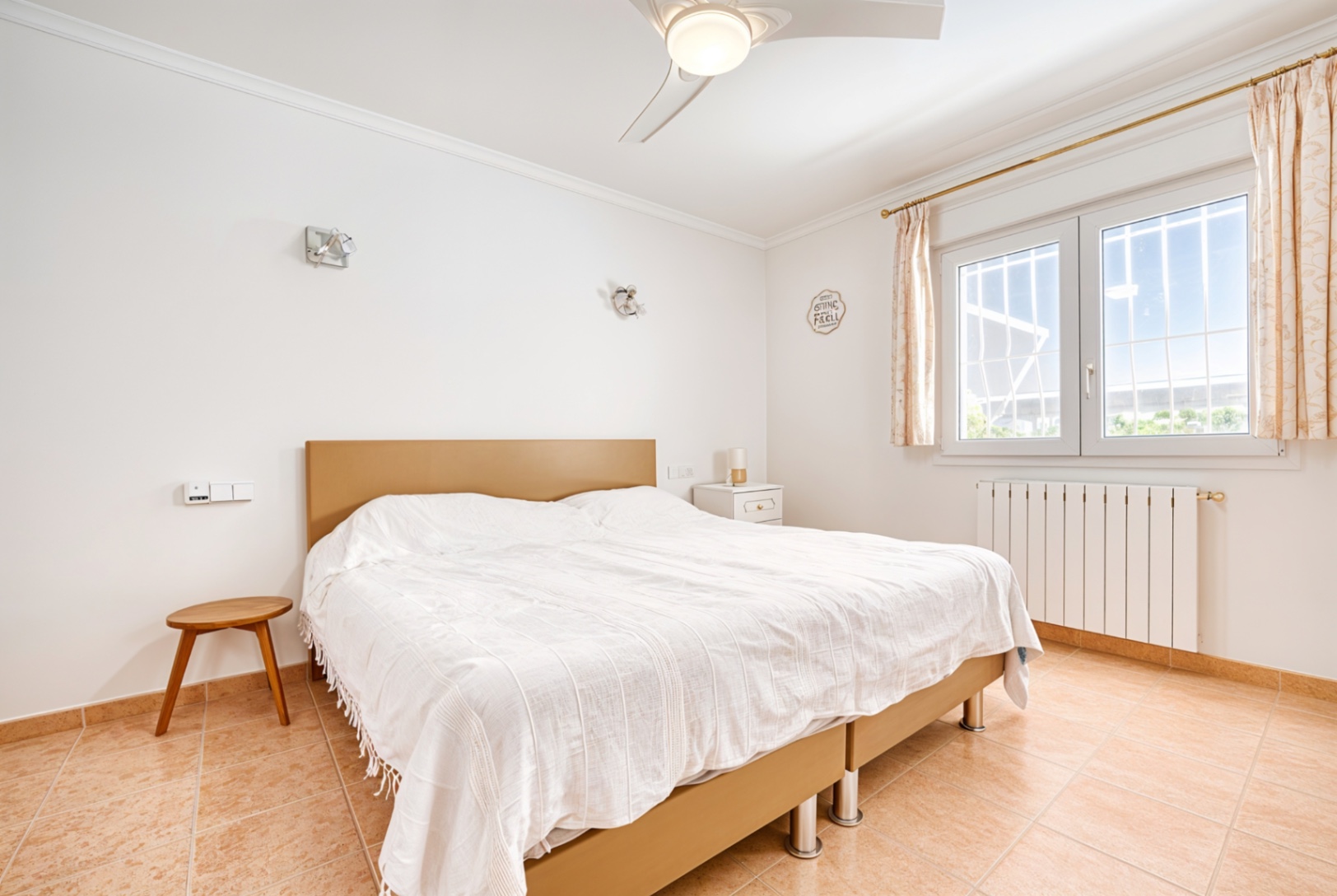 Retraite Méditerranéenne de 3 Chambres avec Vues sur la Mer et les Montagnes — Jávea