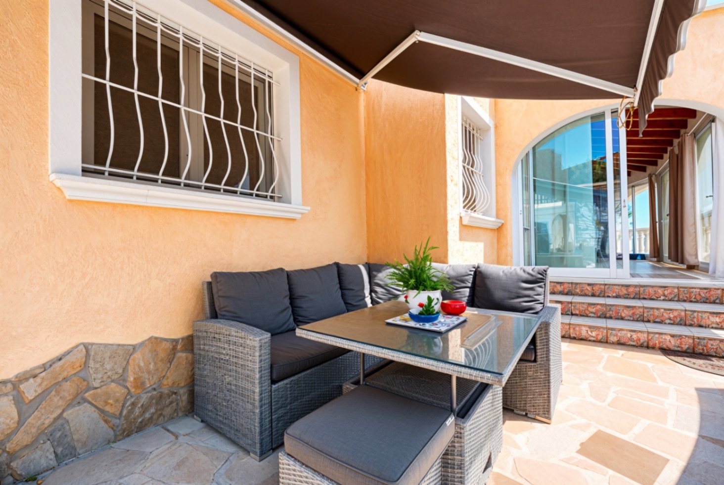 Retraite Méditerranéenne de 3 Chambres avec Vues sur la Mer et les Montagnes — Jávea