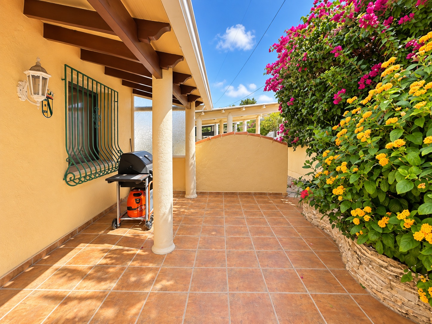Traditionnal 3 bed villa with sea view for sale in Denia la Pedrera