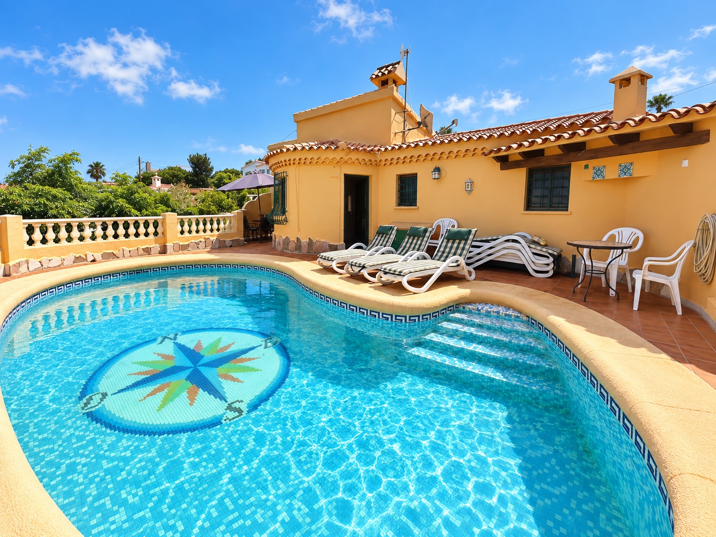 Traditionnal 3 bed villa with sea view for sale in Denia la Pedrera