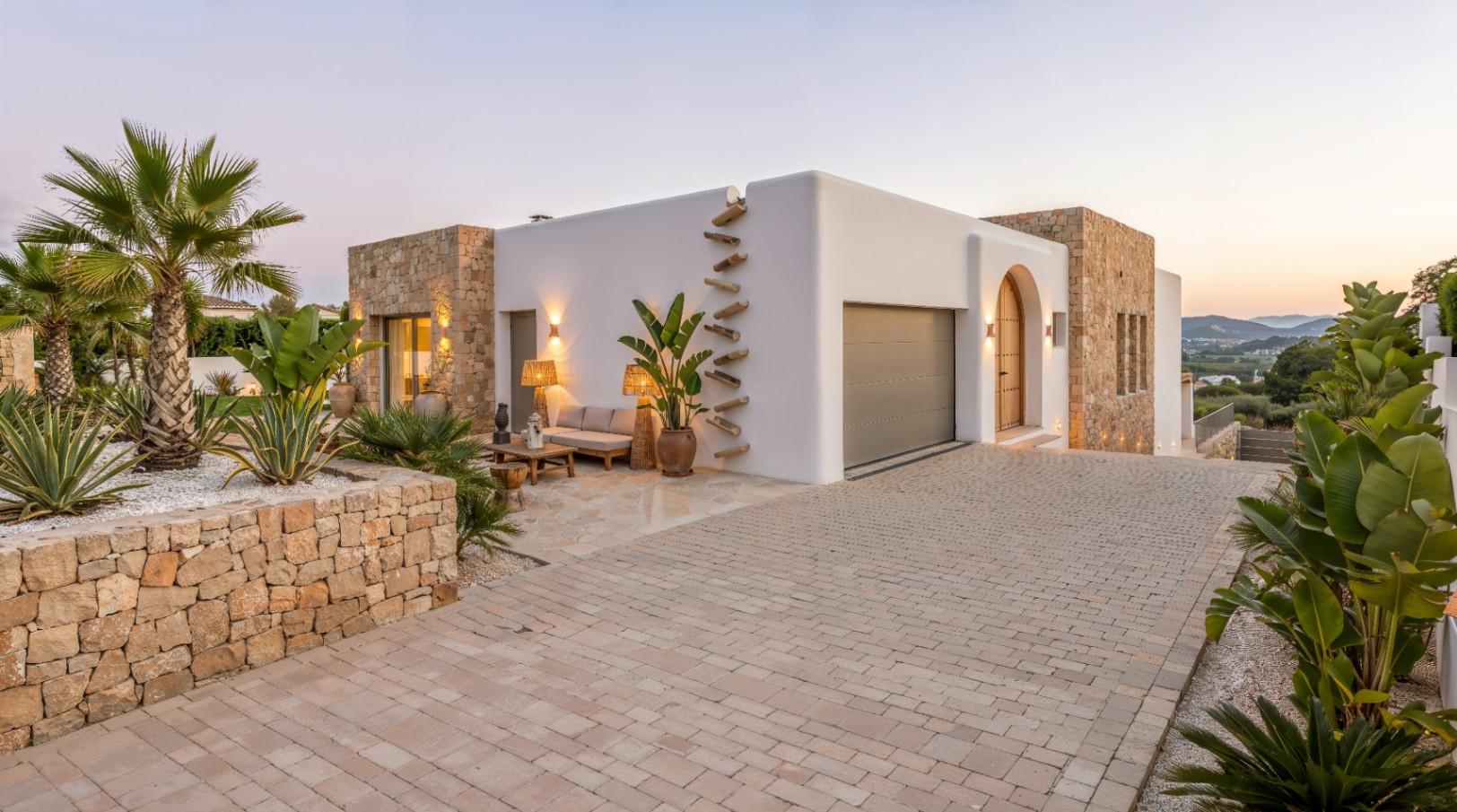 Impresionante villa de 4 dormitorios orientada al sur con vistas abiertas en la codiciada zona de Montgó en Jávea, Montgó - Ermita