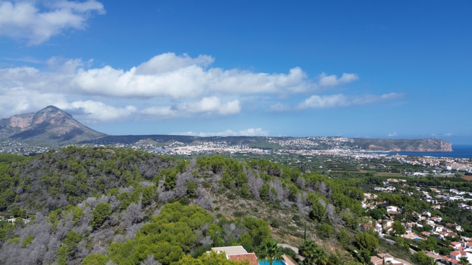 Mediterrane Villa met Panoramisch Zee- en Montgözicht in Jávea