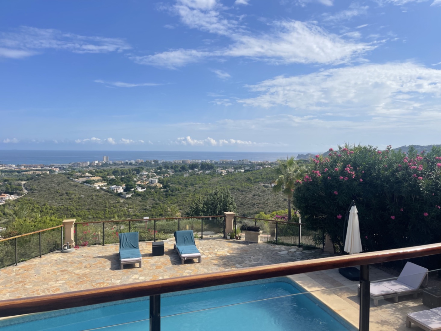 Mediterrane Villa met Panoramisch Zee- en Montgözicht in Jávea