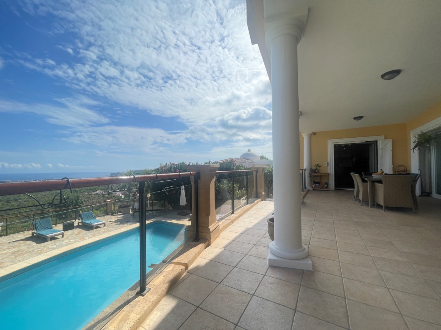 Mediterrane Villa met Panoramisch Zee- en Montgözicht in Jávea