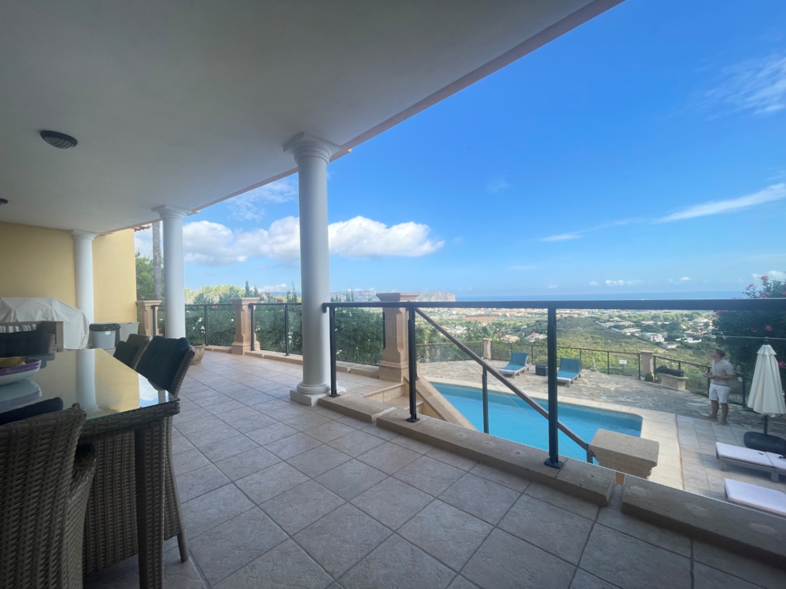 Mediterrane Villa met Panoramisch Zee- en Montgözicht in Jávea