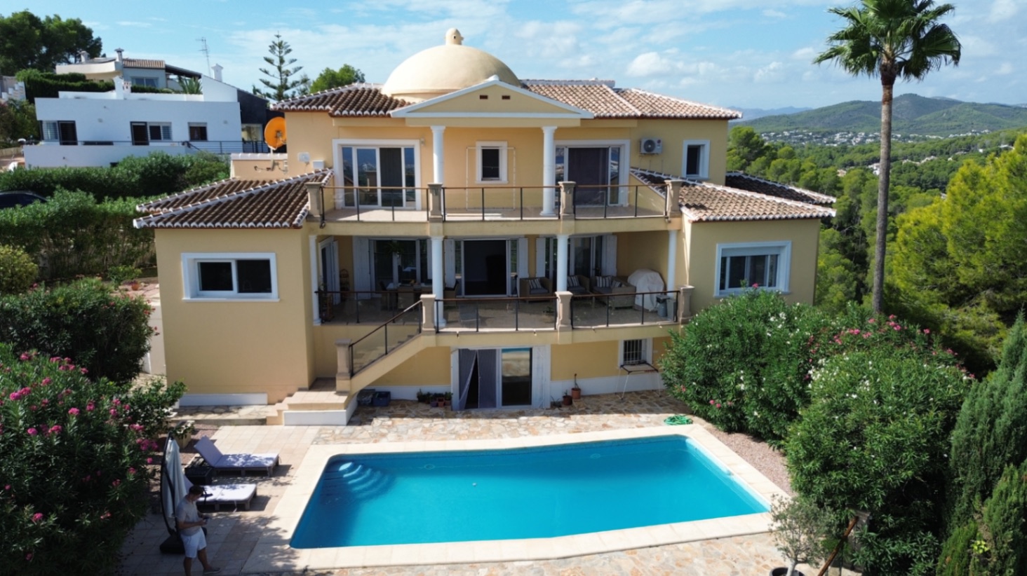 Mediterrane Villa met Panoramisch Zee- en Montgözicht in Jávea