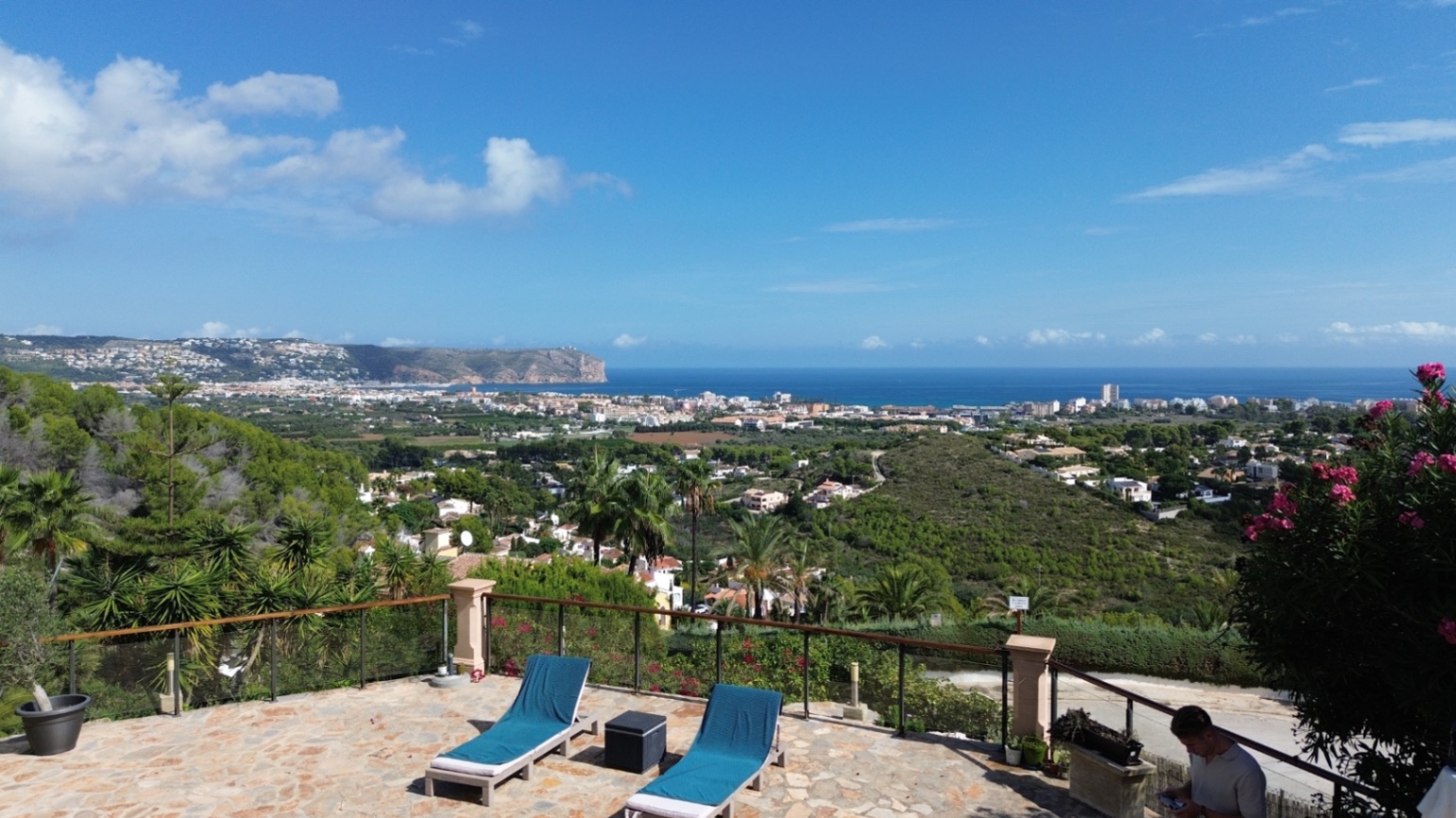Mediterrane Villa met Panoramisch Zee- en Montgözicht in Jávea