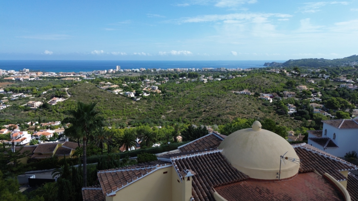 Mediterrane Villa met Panoramisch Zee- en Montgözicht in Jávea