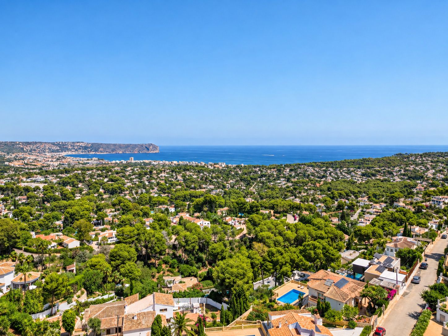 Villa de 5 habitaciones con vistas al mar en venta en Jávea.