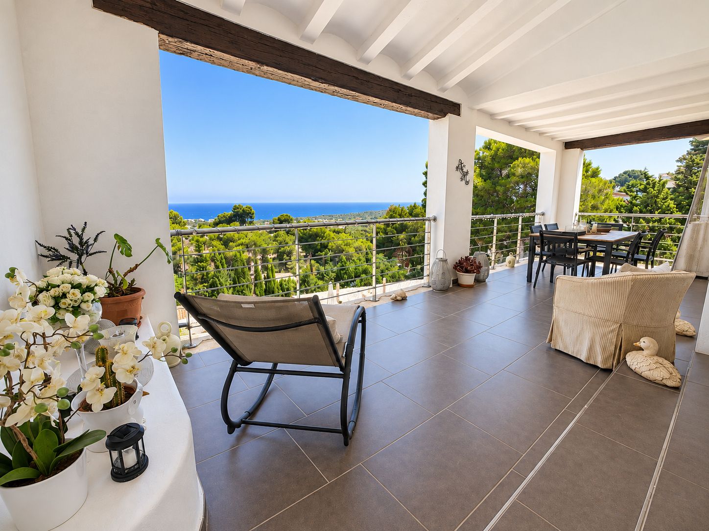 Villa de 5 habitaciones con vistas al mar en venta en Jávea.