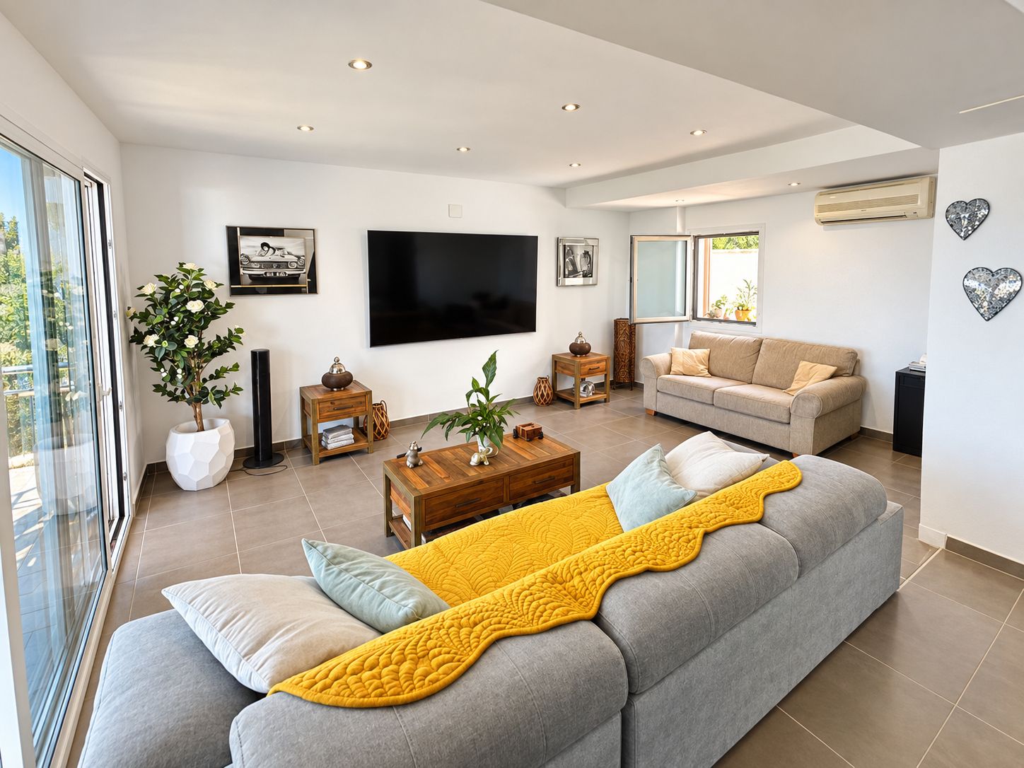 Villa de 5 habitaciones con vistas al mar en venta en Jávea.