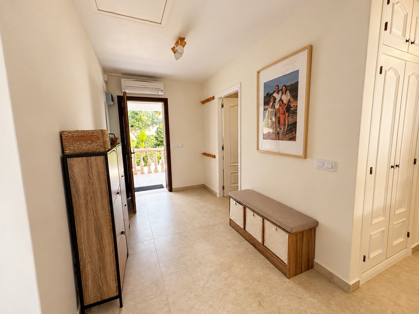 Charmante villa de 6 chambres à vendre à Javea, près de la vieille ville et de l'école internationale.