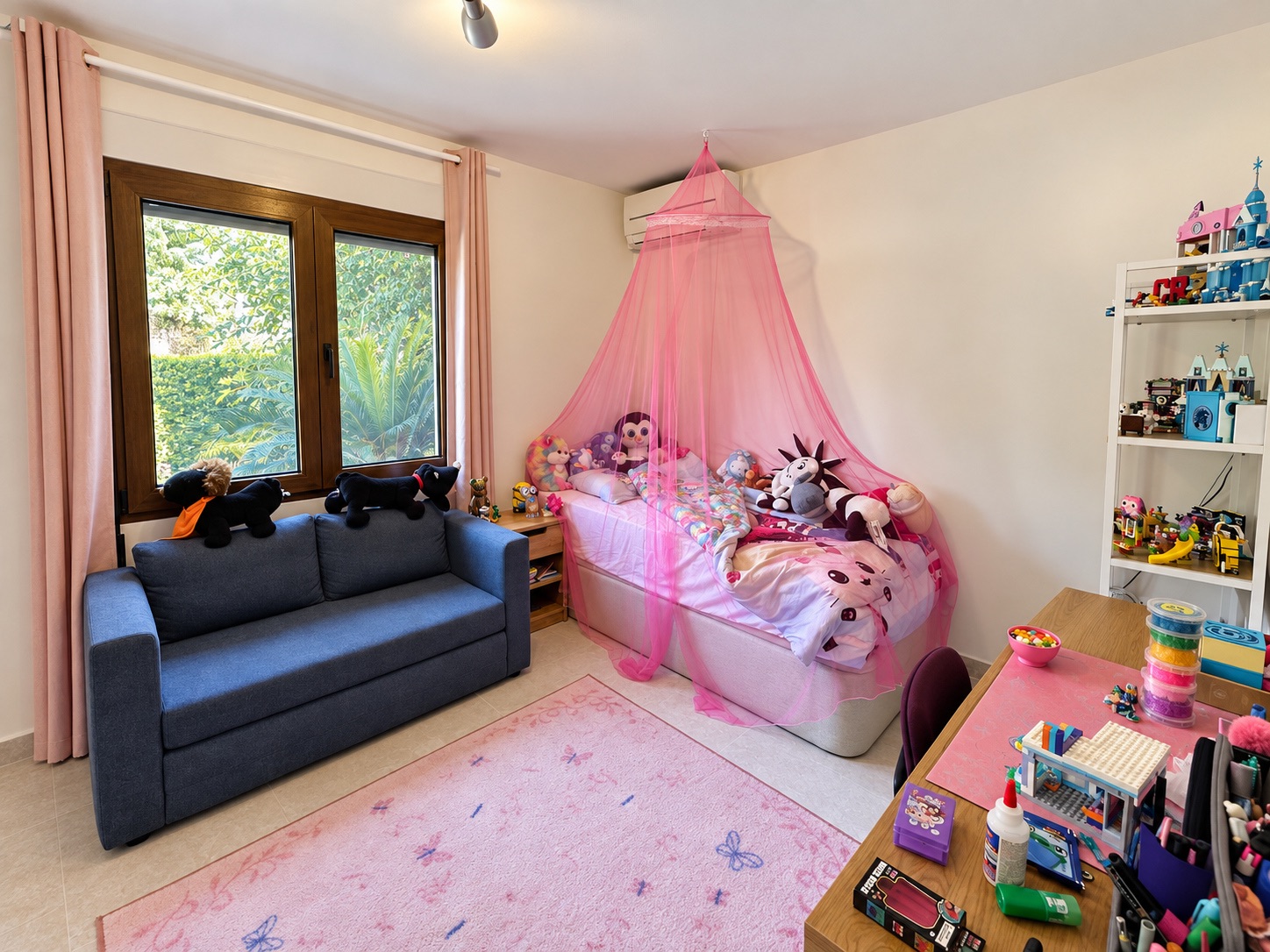 Charmante villa de 6 chambres à vendre à Javea, près de la vieille ville et de l'école internationale.
