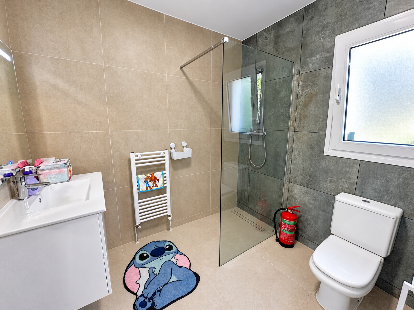 Charmante villa de 6 chambres à vendre à Javea, près de la vieille ville et de l'école internationale.