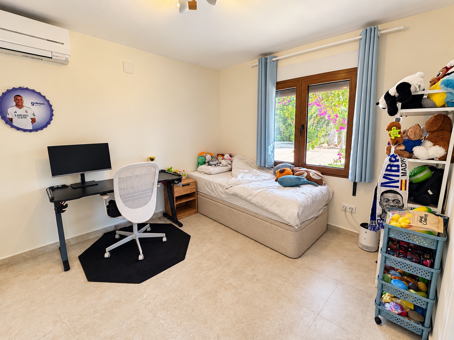 Charmante villa de 6 chambres à vendre à Javea, près de la vieille ville et de l'école internationale.