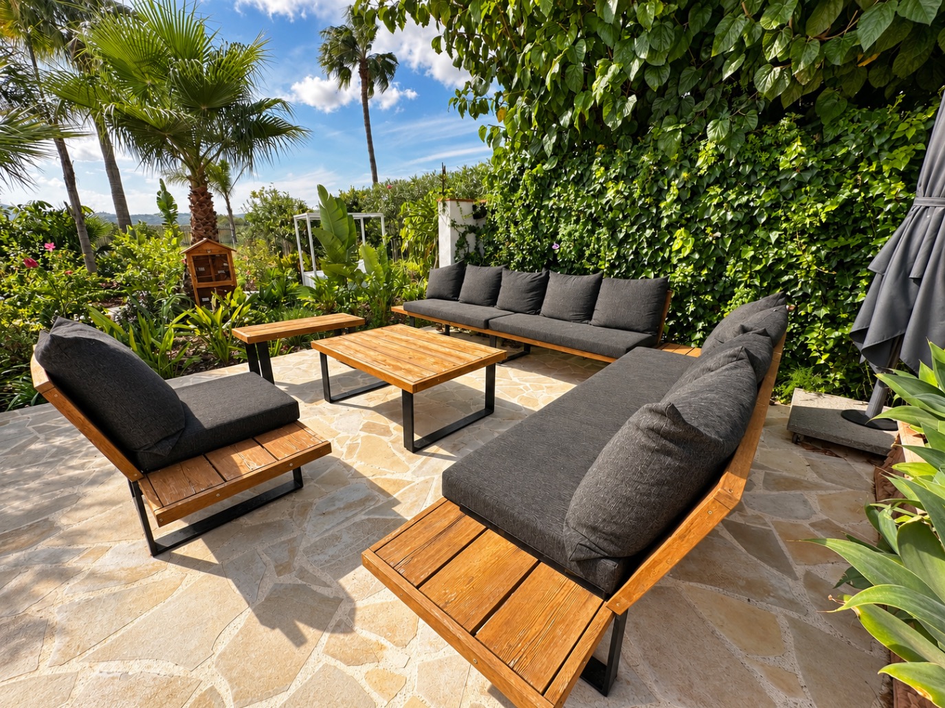 Charmante villa de 6 chambres à vendre à Javea, près de la vieille ville et de l'école internationale.