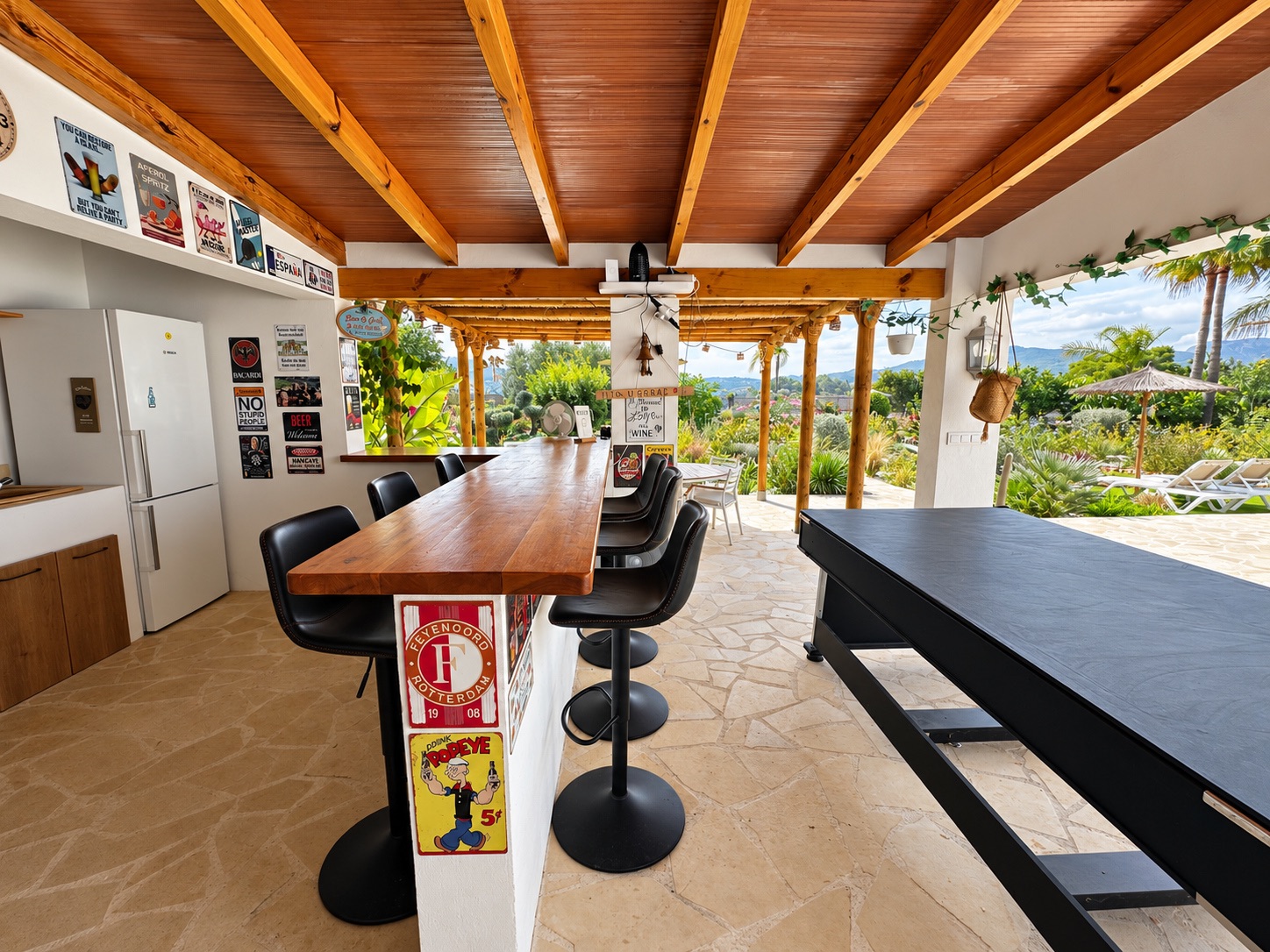 Charmante villa de 6 chambres à vendre à Javea, près de la vieille ville et de l'école internationale.