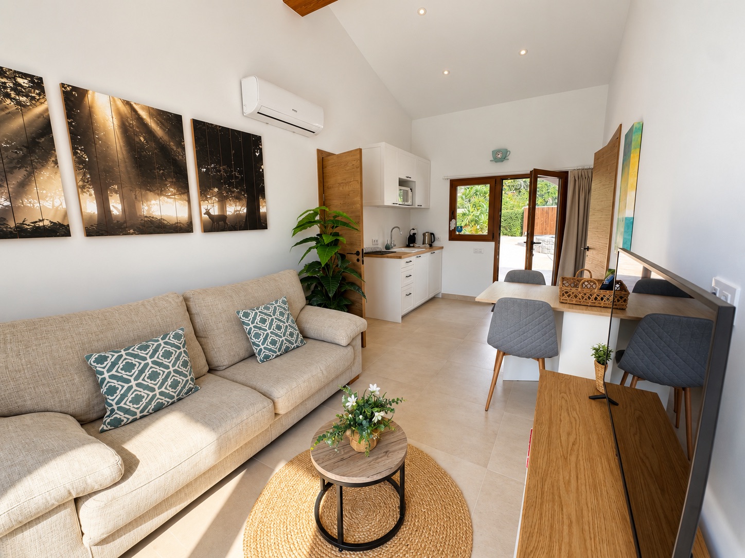 Charmante villa de 6 chambres à vendre à Javea, près de la vieille ville et de l'école internationale.