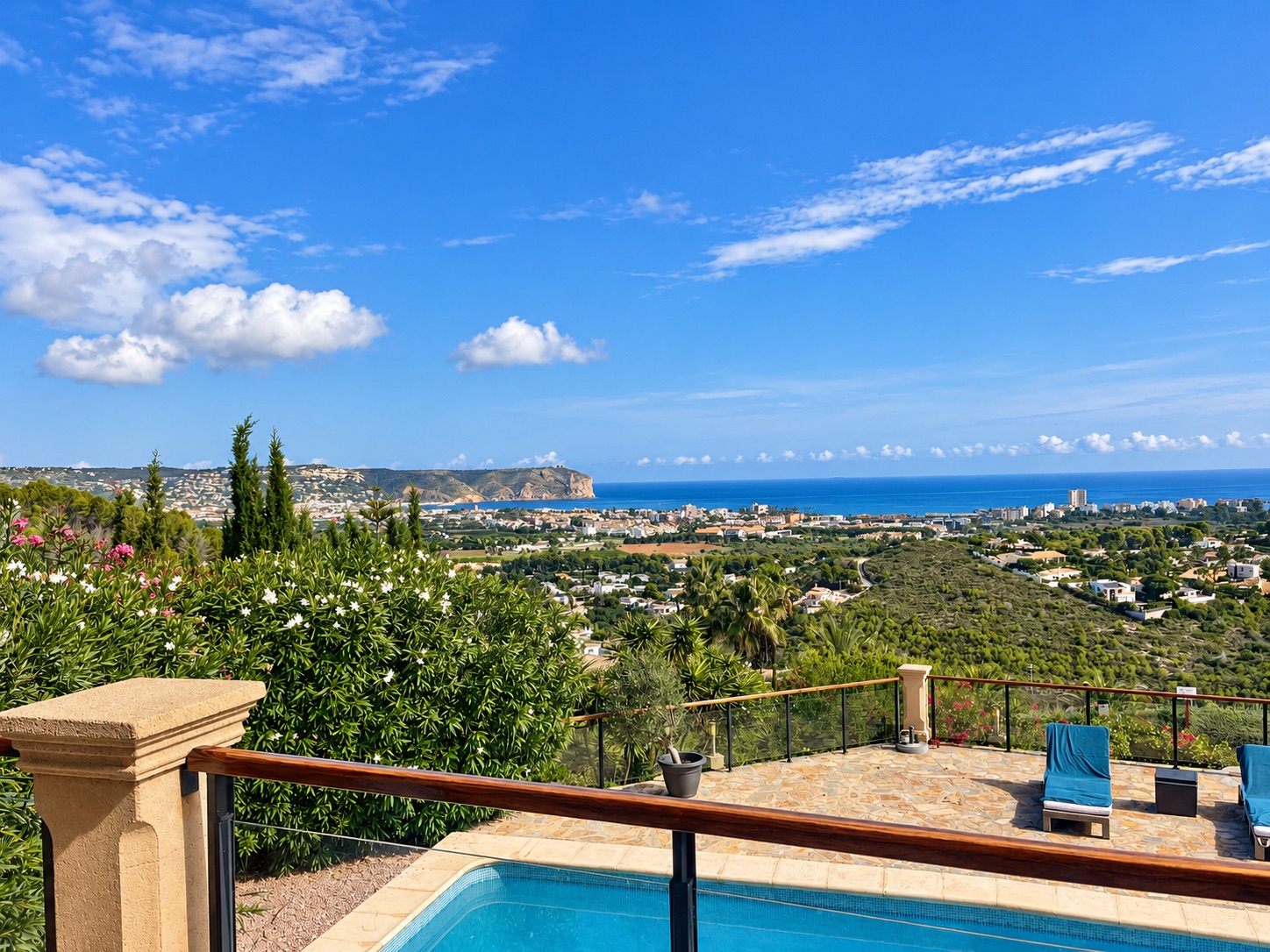 Villa Méditerranéenne avec Vue Panoramique sur la Mer et le Montgo à Jávea