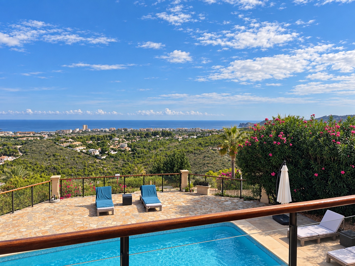 Villa Méditerranéenne avec Vue Panoramique sur la Mer et le Montgo à Jávea