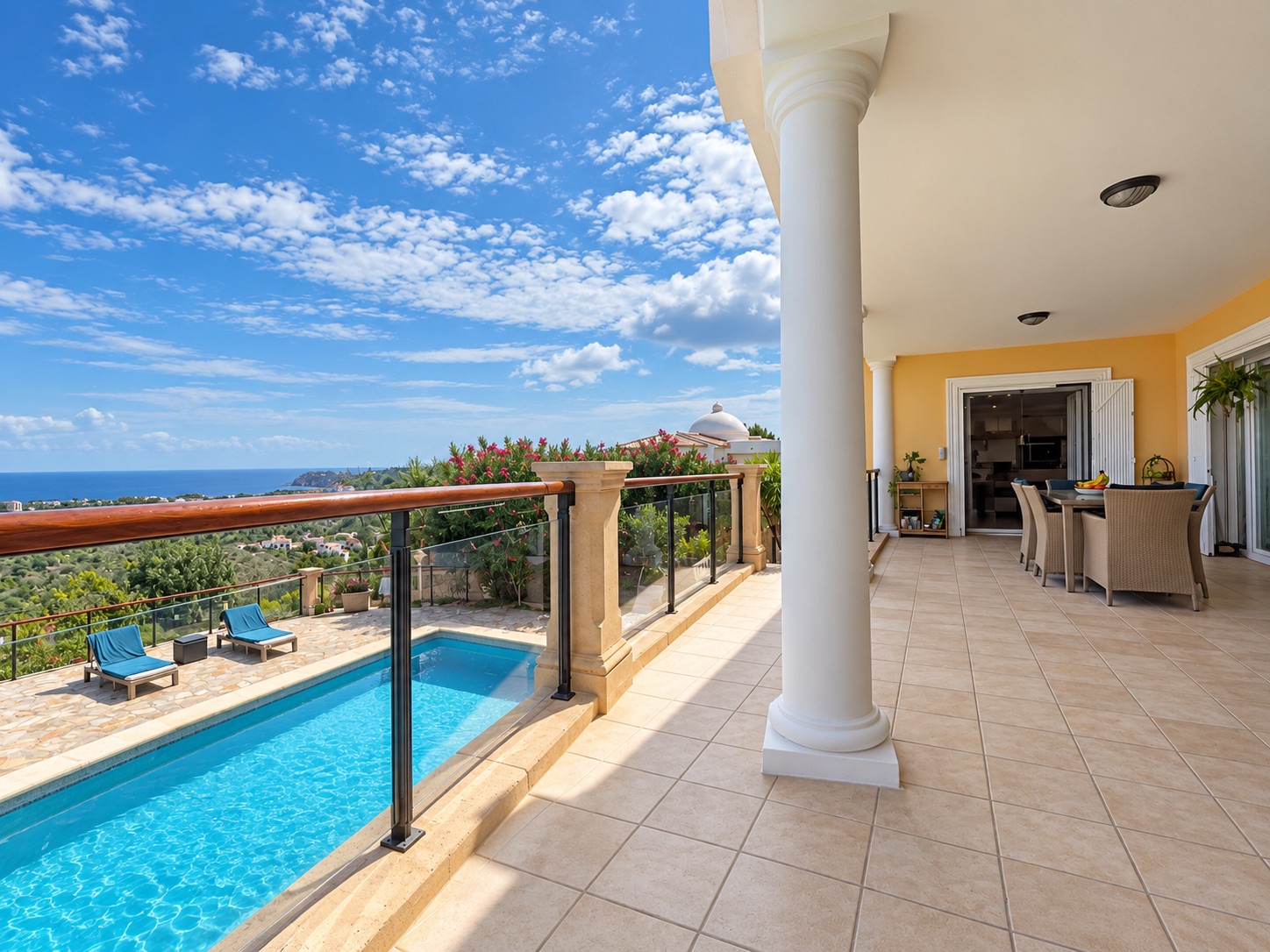 Villa Méditerranéenne avec Vue Panoramique sur la Mer et le Montgo à Jávea