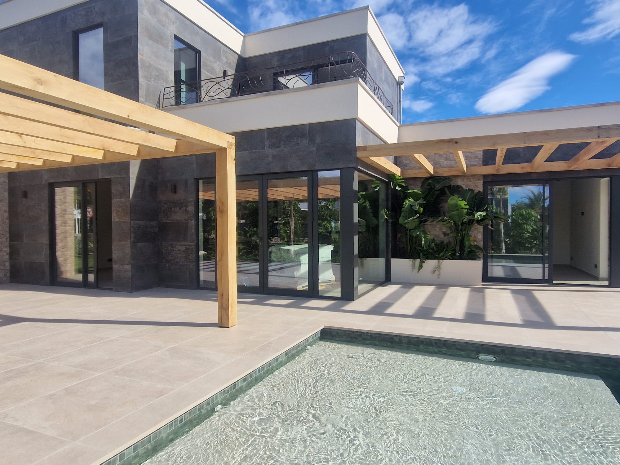 Luxury 3 bed villa for sale in Javea la guardia park
